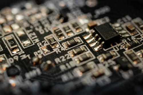 E-waste contains both gold and silver. We recycle these broken electronics to create sustainable, minimalist jewellery