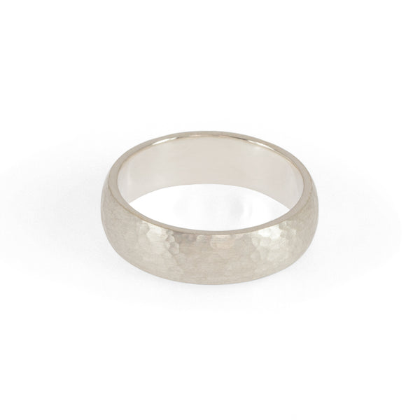Sustainable silver – Suitable for a masculine or feminine finger this ring with a hammered finish is available in different widths. Hand made in Cape Town in sterling silver.