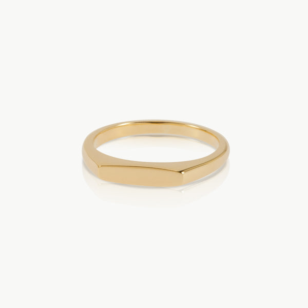 Sustainable jewellery: dainty rectangular signet ring in ethical gold.