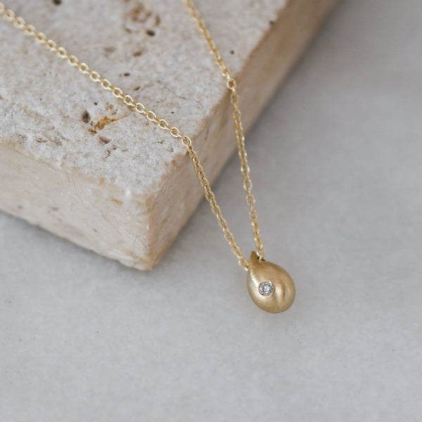 Droplet Gold Pendant with Diamond