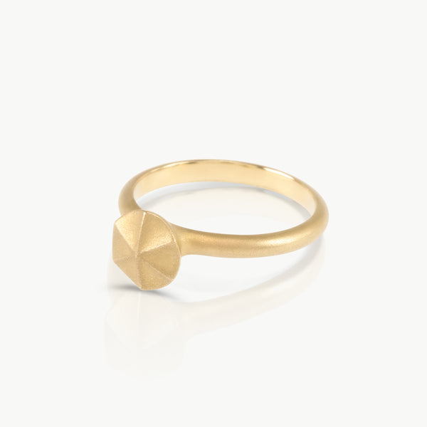 Botanically inspired – A bold take on a flourishing seed. A ring expertly hand crafted in solid 9K sustainable gold in our manufacturing studio in Cape Town