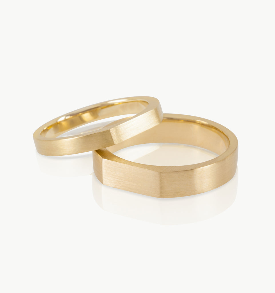 Signet inspired eco-conscious recycled e-waste gold wedding band available in different widths